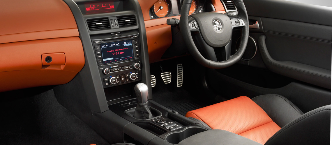 2007-Holden-Commodore-SSV-interior-2