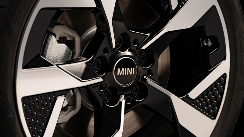 2024 Mini Cooper slide spoke wheels
