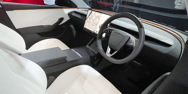 2024 Tesla Model 3 centre display