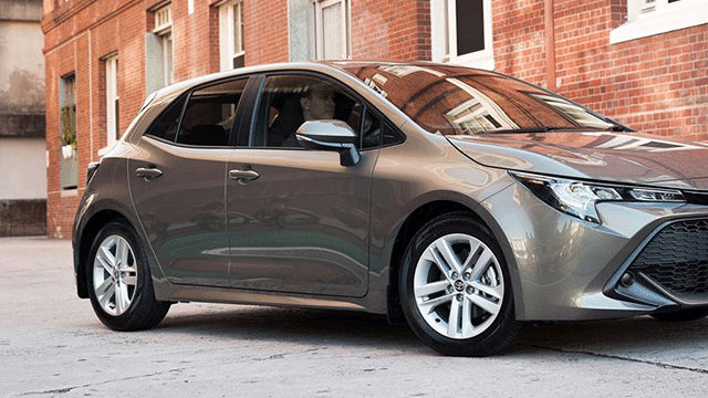 2019-Toyota-Corolla-Ascent-Sport