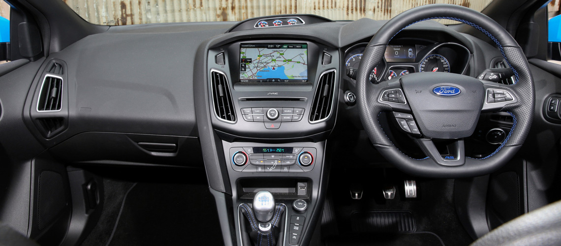 2016-Ford-Focus-RS-interior