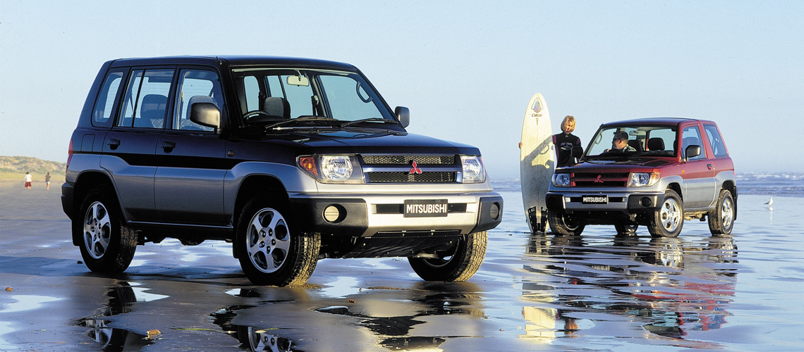 Митсубиси паджеро ио. H72w Mitsubishi Pajero io. Мицубиси Паджеро ио 1999 2 поколение. Паджеро io и Паджеро. Паджеро мини и Паджеро ио рядом.