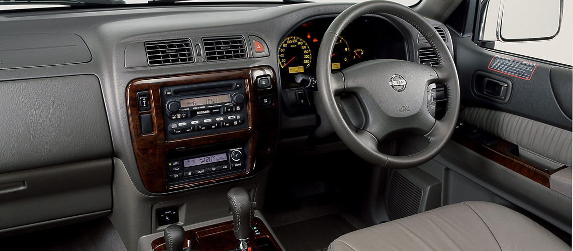 2002-Nissan-Patrol-Ti-4.8-interior