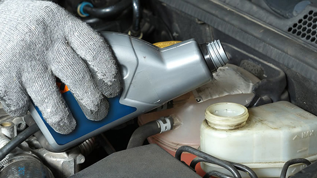 Why You Should Check Your Brake Fluid Reguarly Car Servicing