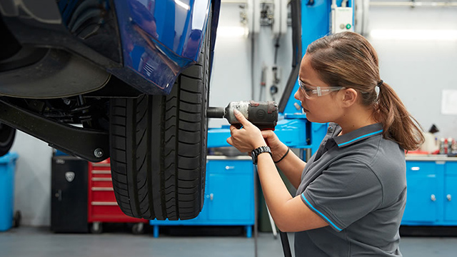 manufacturer specific car services