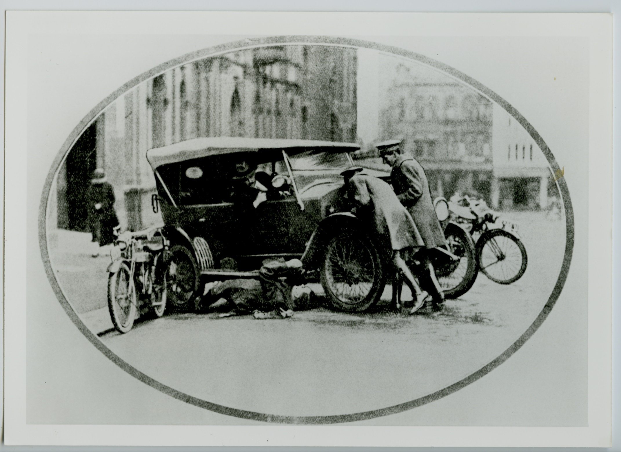 Earliest known image of NRMA road service circa 1920