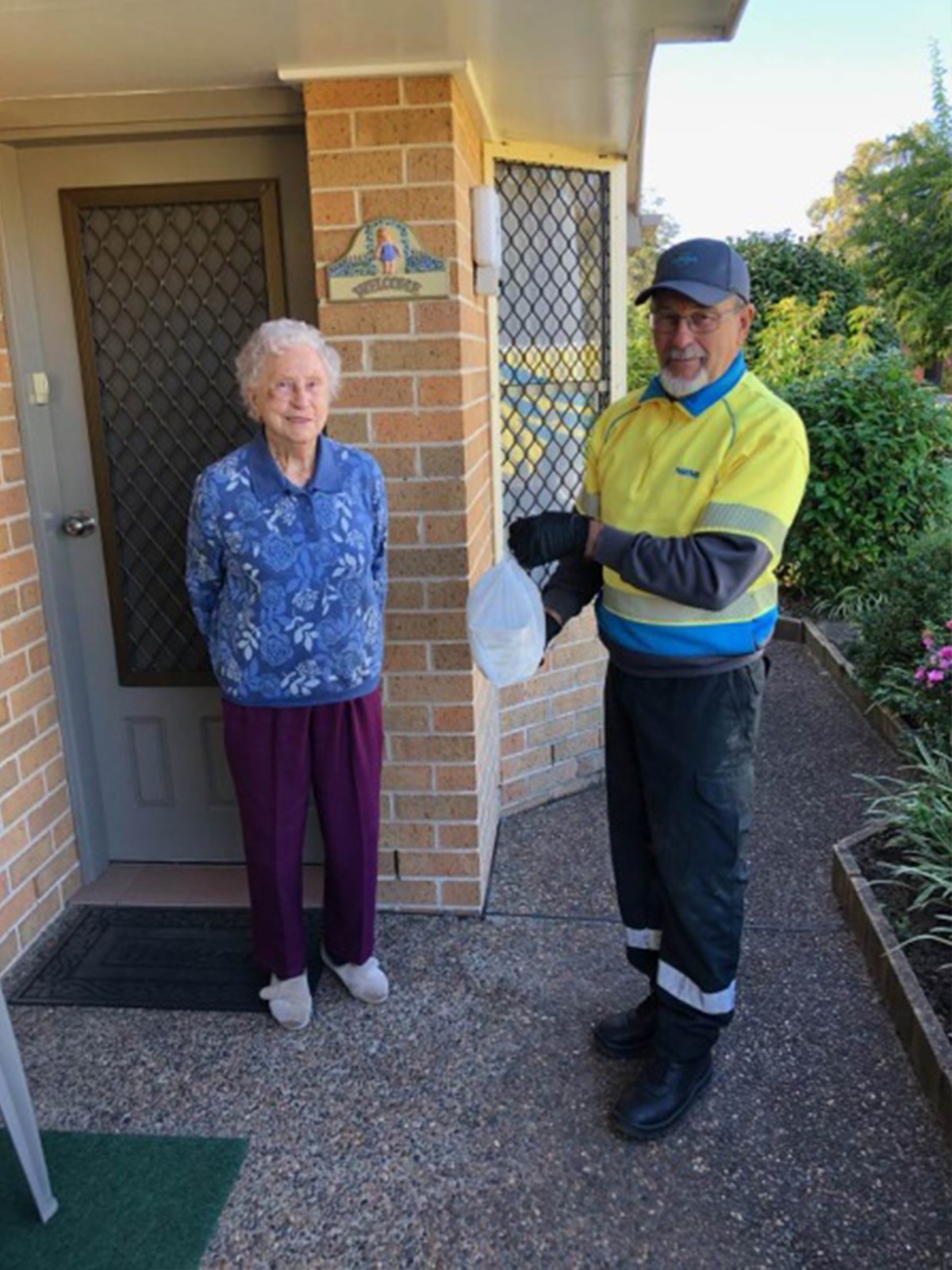 PLH NRMA Gary Piper delivering meals in partnership with Meals on Wheels NSW