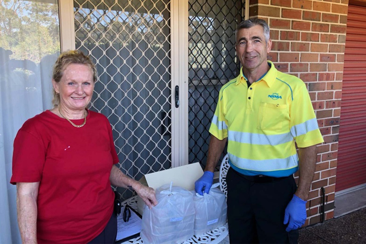 PLH NRMA Patrol Shane Broughton Rose delivering meals in partnership with Meals on Wheels NSW