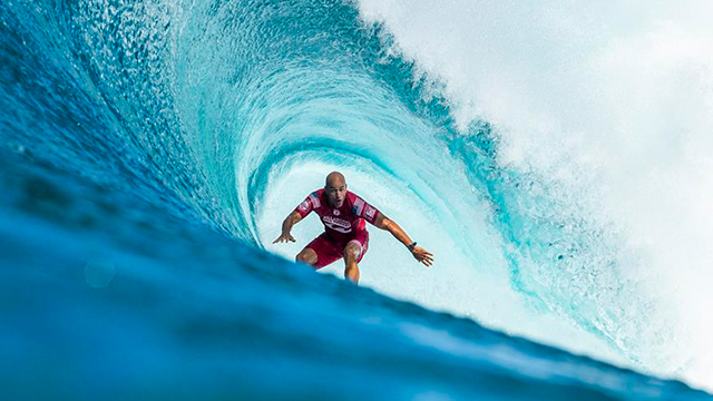 Kelly Slater surfing - mob