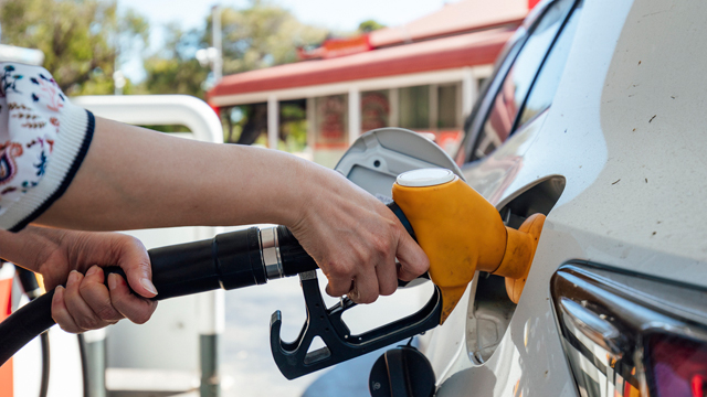 Filling up at the bowser in Australia - NRMA tips to save money