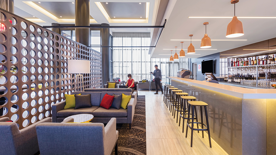 Airport Bar Travelodge Sydney Airport NSW