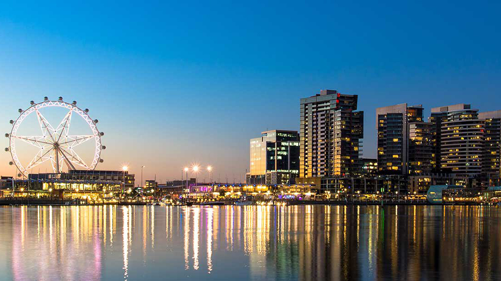 Docklands Melbourne Star Observation Wheel NRMA blue Travelodge Hotel Member Discount