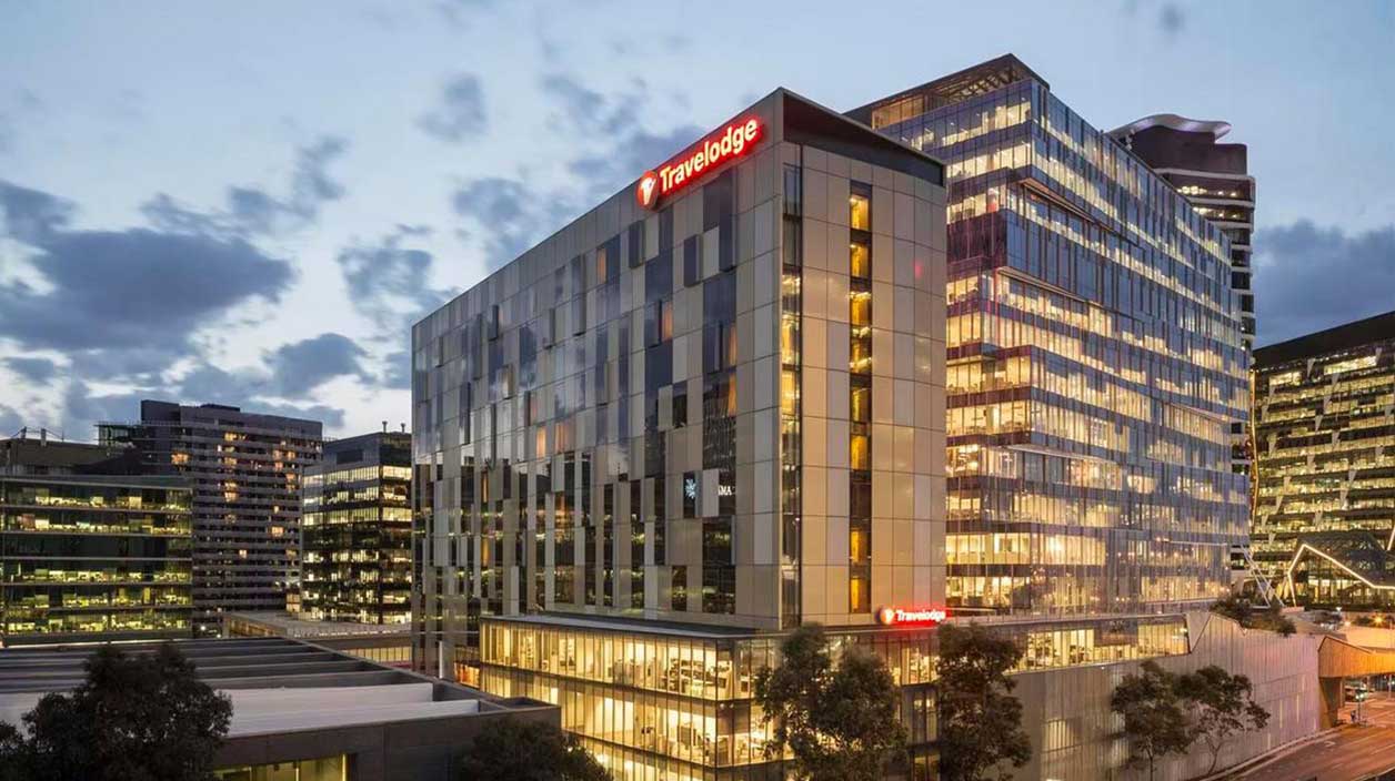 Travelodge Hotel Melbourne Docklands exterior