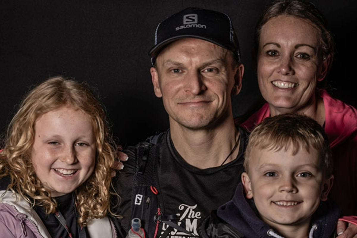 mark-avery-family-portrait-1200x800 Slide 2