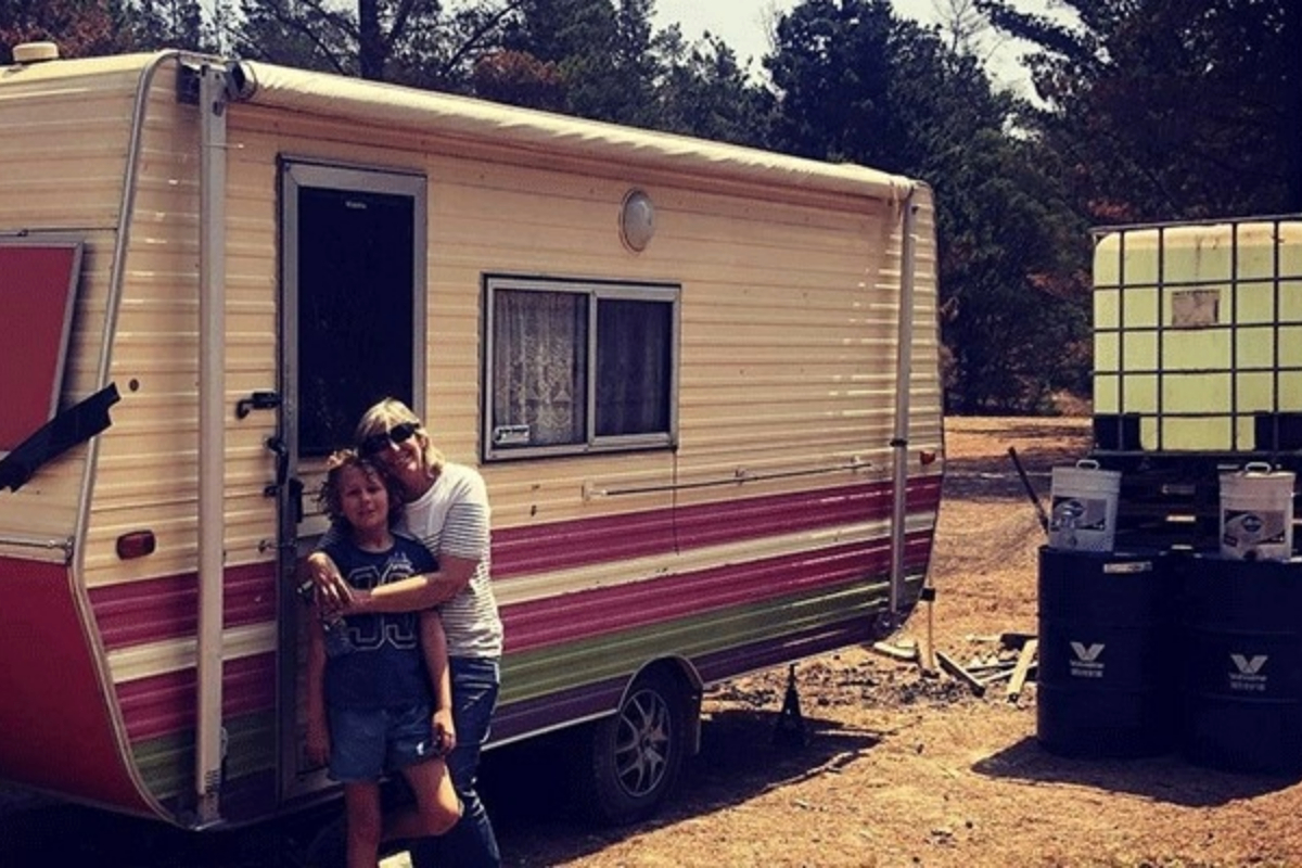 minute-by-minute-aid-recipients-1200x800 Slide 3