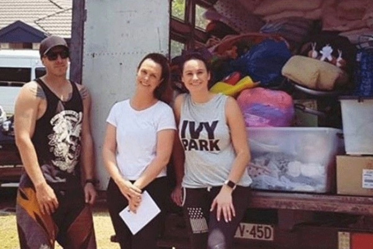 minute-by-minute-team-full-truck-1200x800 Slide 2