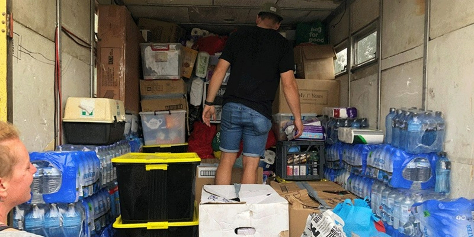 truck-of-bushfire-donations-1200x800 Slide 3