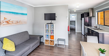 Courtyard Cabin interior - Broulee