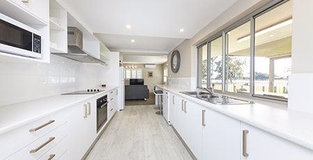 2 Bedroom Lakeview Villa kitchen, Forster Tuncurry