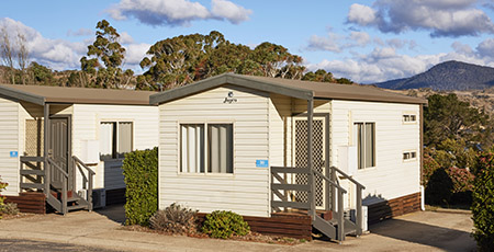 Snow Gum Cabin exterior - NRMA Jindabyne Holiday Park