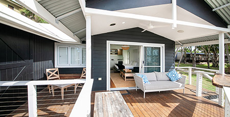 Deluxe Beach House decking, Agnes Water