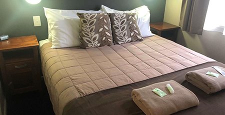 Atherton Tablelands Ensuite Family Villa bedroom