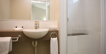 Cairns Ensuite Studio bathroom
