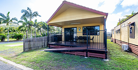 Capricorn Yeppoon Palm Lodge exterior