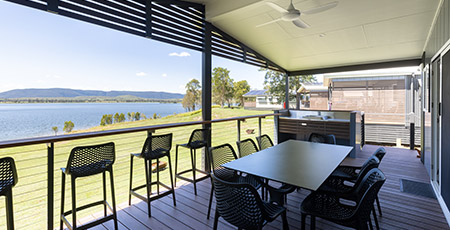 Lake Somerset Superior Lakefront Villa decking