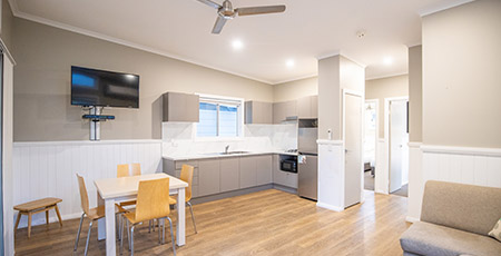 Feathertop Villa kitchen, Bright