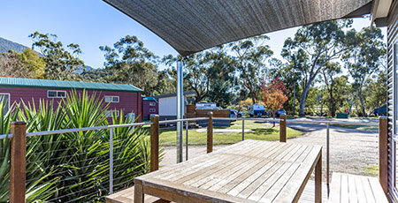 Halls Gap Deluxe Villa deck