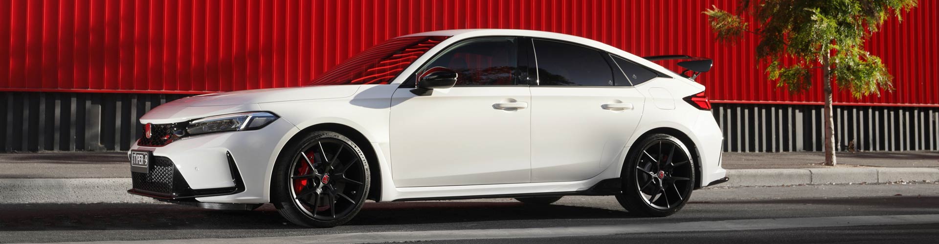 Side view of the 2023 Honda Civic Type R Side view of the 2023 Honda Civic Type R