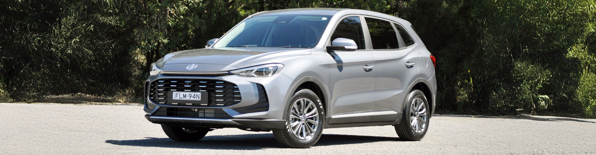 Front angle view of 2025 MG ZS Excite