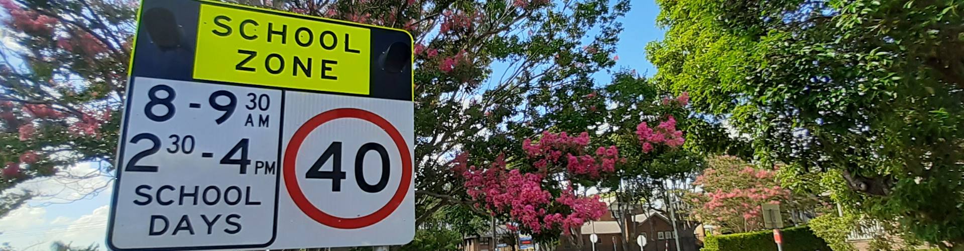 A 4o km/h speed warning sign in a school zone