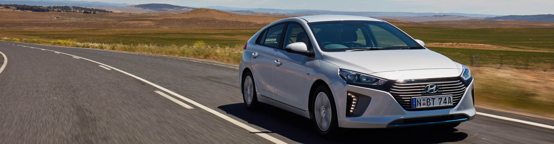 White 2019 Hyundai Ioniq plug-in hybrid Elite