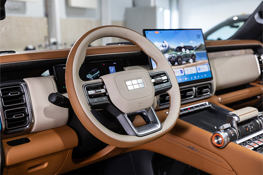 2027 Geely Battleship 700 interior
