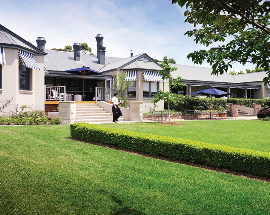 bells-at-killcare-restaurant-nsw-900x715 Slide 1