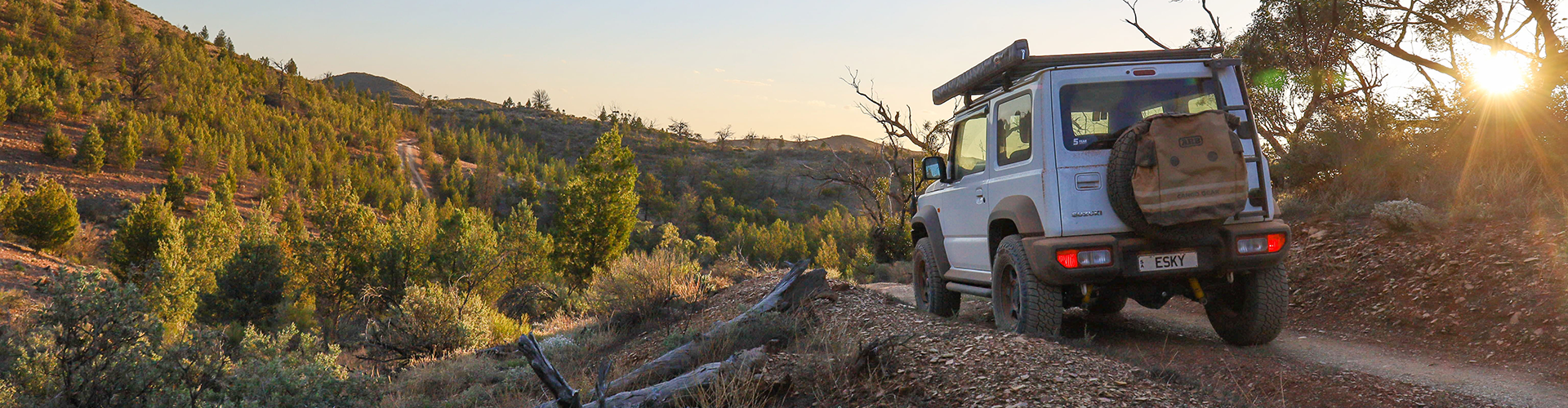 A 4WD car sitting over Pendlby Ranges