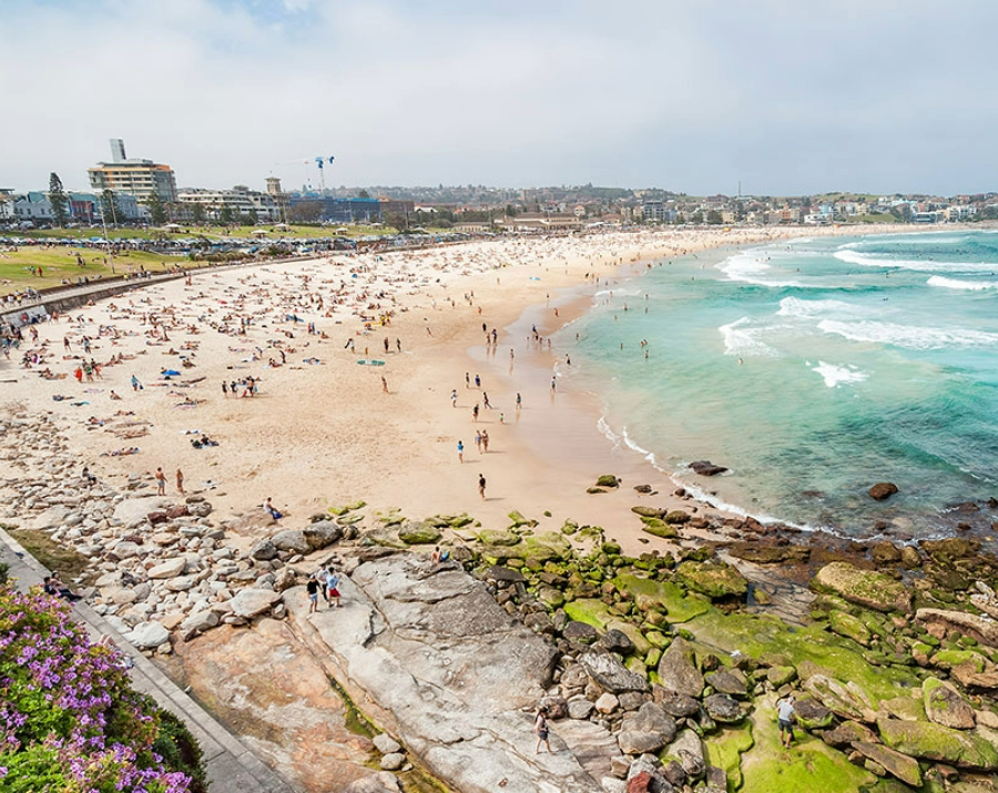 bondi-beach-sydney-nsw-900x715 Slide 4