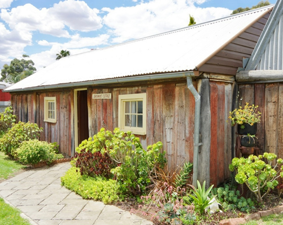 bradmans-cottage-museum-temora-nsw-900x715 Slide 3