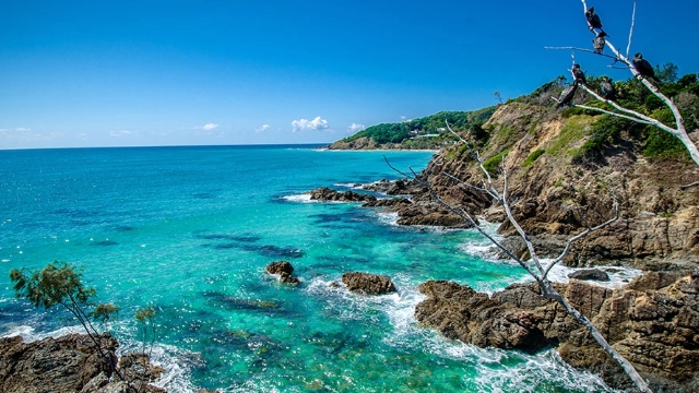 Byron Bay rocky coastline NSW desktop-banner-hero-byron-bay