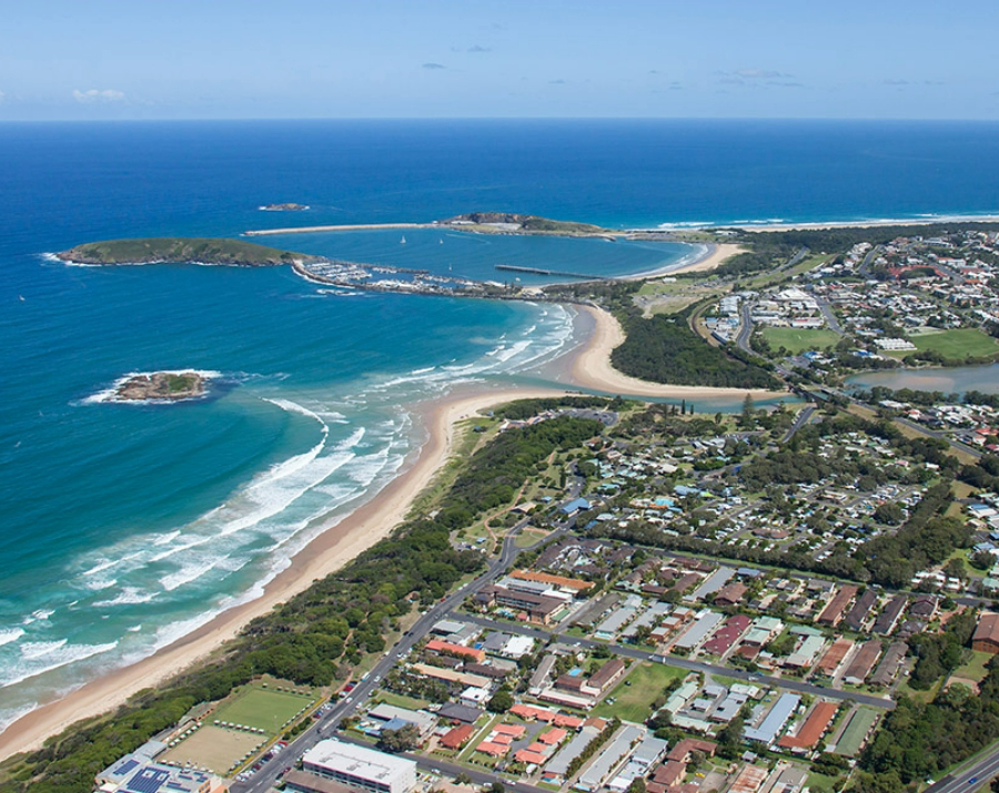 coffs-harbour-aerial-view-nsw-900x715 Slide 3
