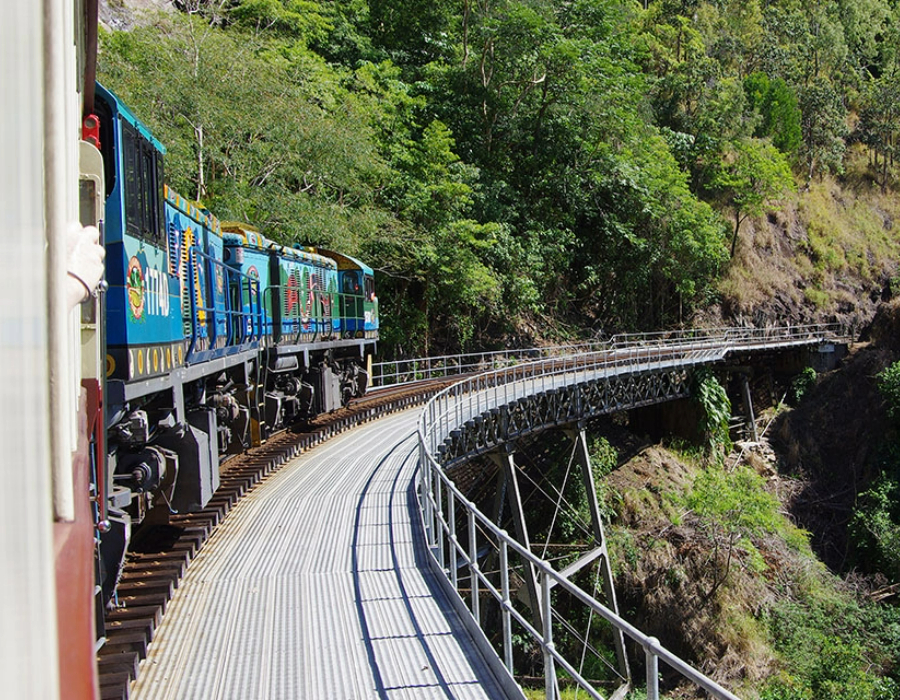 kuranda-scenic-railway-cairns-qld-900x715 Slide 2