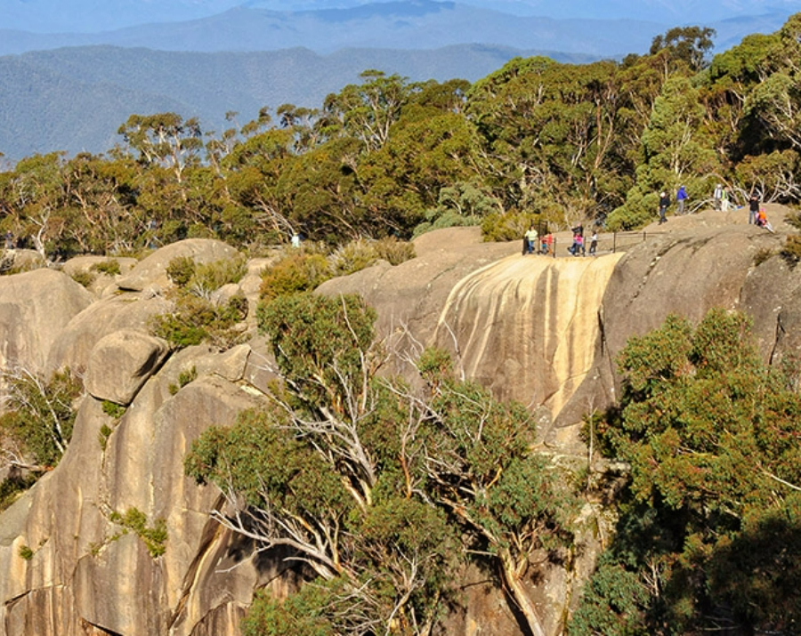 mount-buffalot-bright-vic-900x715 Slide 3