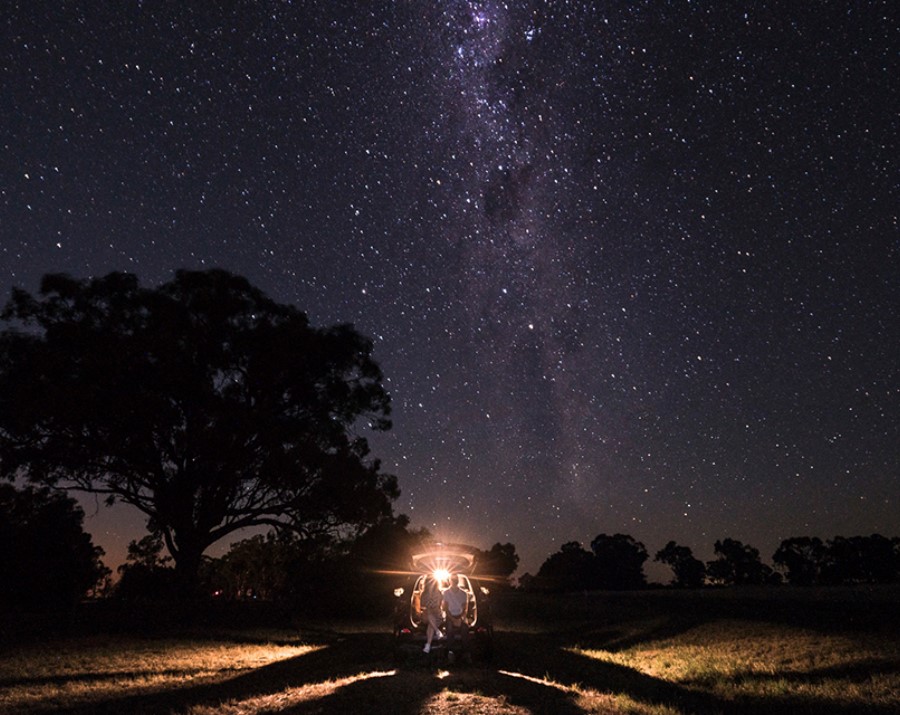night-sky-at-deniliquin-nsw-900x715 Slide 1