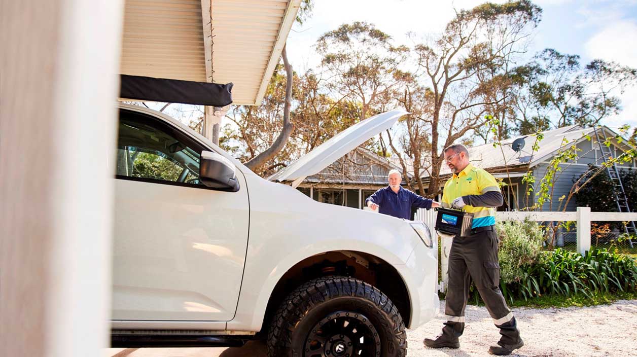 Mobile car battery replacement service