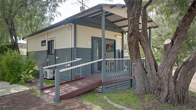 Busselton One Bedroom Queen Cabin
