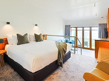 Premium Harbour View Room, Strahan Village, Tasmania