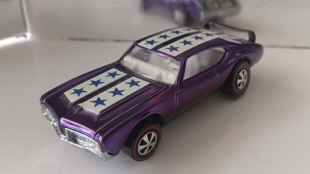 Hot Wheels purple 1971 Olds 442