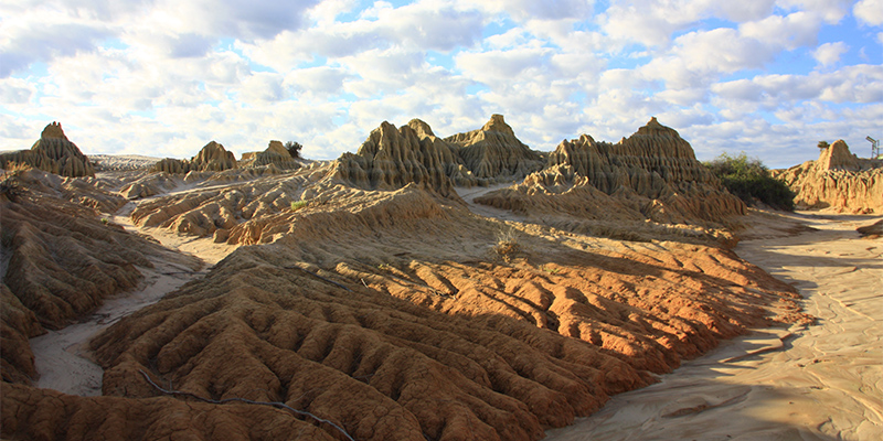 Mungo National Park Adelaide to Sydney my nrma road trips